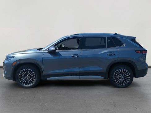 New 2025 Volkswagen Tiguan S image 2