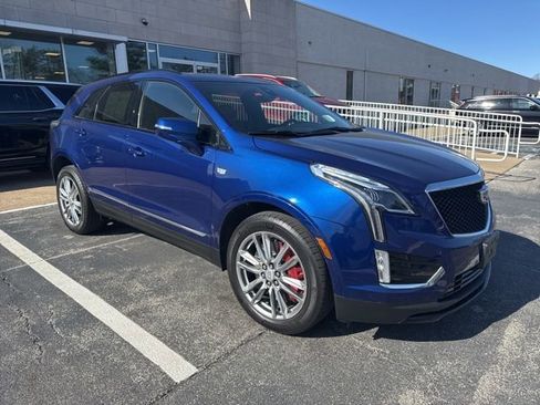 Used 2023 Cadillac XT5 Sportv image 3