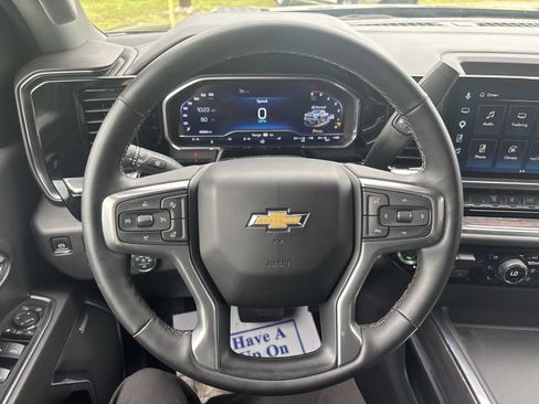 Used 2024 Chevrolet Silverado 2500 LTZ w/ LTZ Convenience Package AWD/4WD image 17