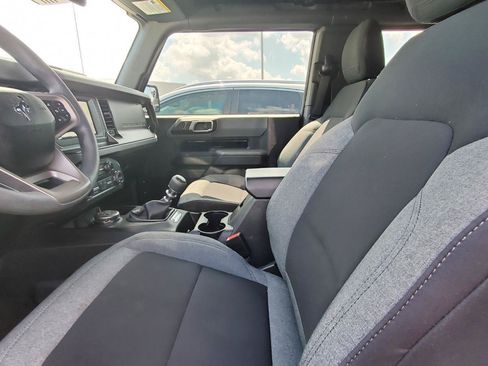 Used 2022 Ford Bronco 2-Door AWD/4WD image 3