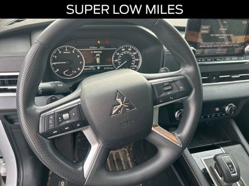 Used 2022 Mitsubishi Outlander ES AWD/4WD image 7