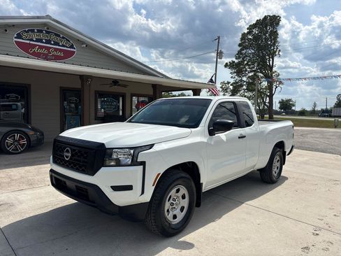 Used 2022 Nissan Frontier S RWD image 1