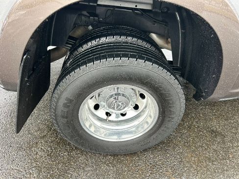 Used 2023 RAM 3500 Limited image 11