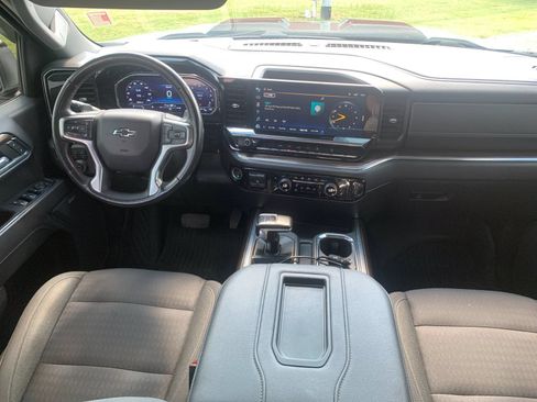 Used 2022 Chevrolet Silverado 1500 LT Trail Boss w/ Convenience Package II AWD/4WD image 17