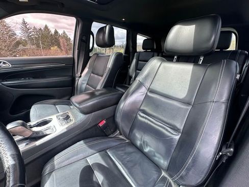 Used 2017 Jeep Grand Cherokee Limited image 12