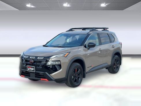 New 2026 Nissan Rogue SV AWD/4WD image 1