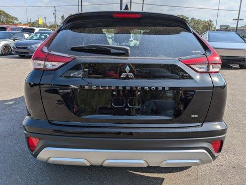 New 2025 Mitsubishi Eclipse Cross SE image 3