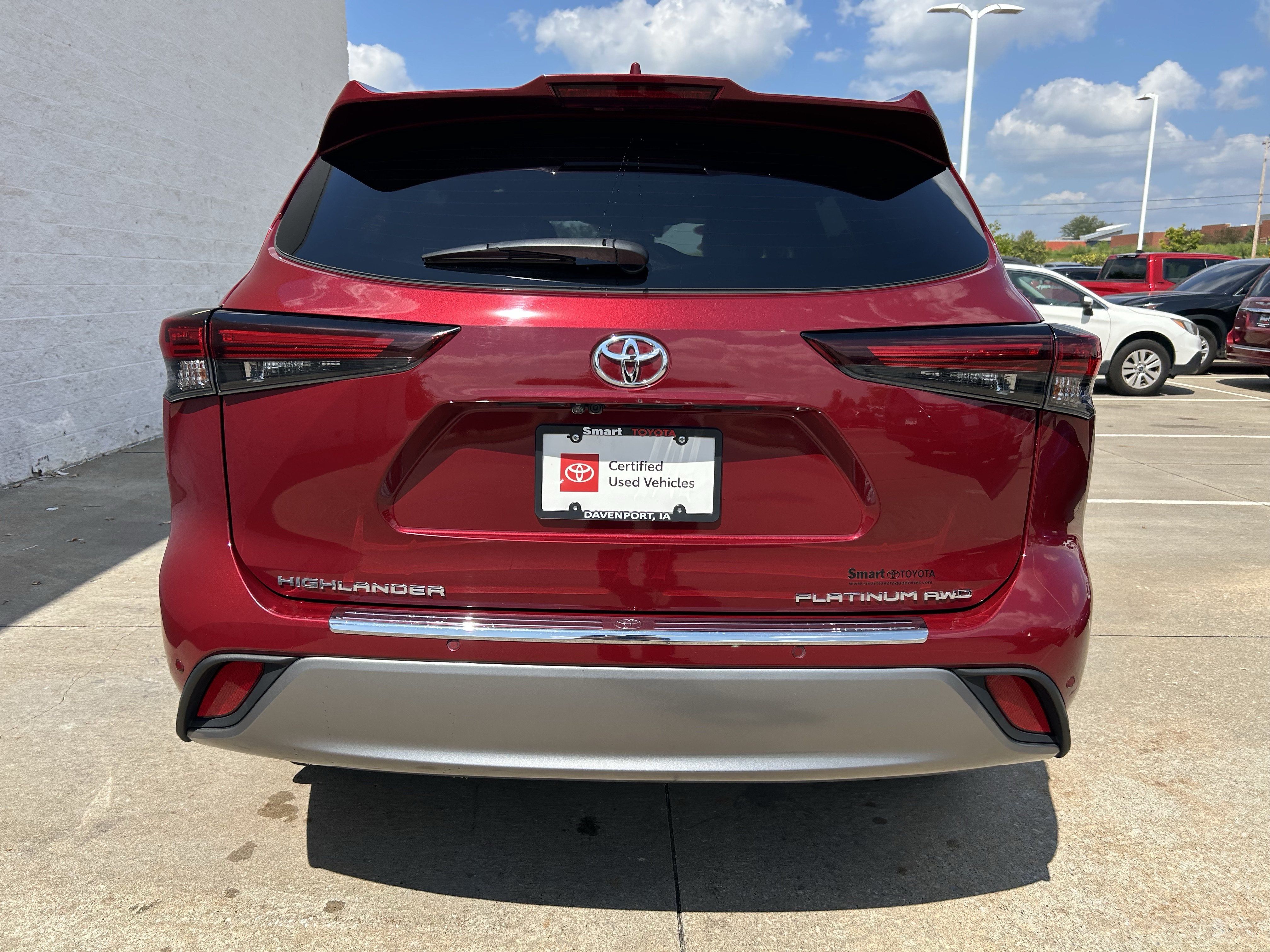 Used 2024 Toyota Highlander Platinum AWD/4WD image 5