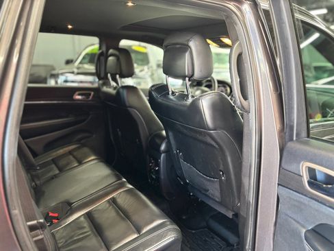 Used 2017 Jeep Grand Cherokee Limited AWD/4WD image 18
