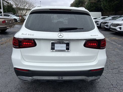 Used 2022 Mercedes-Benz GLC 300 4MATIC image 4