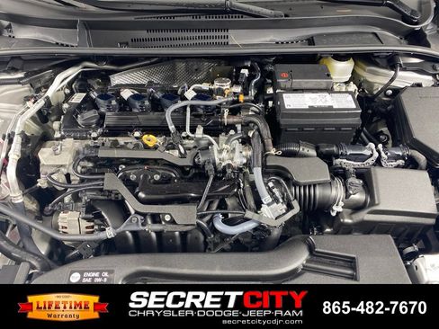 Used 2025 Toyota Corolla SE FWD image 31