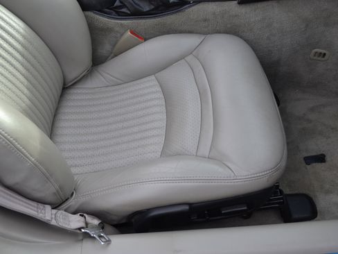 Used 2000 Chevrolet Corvette Convertible w/ Memory Pkg image 33