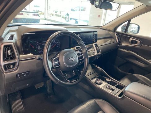 Used 2021 Kia Sorento EX image 11