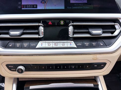 Used 2020 BMW 330i Sedan w/ Convenience Package image 23