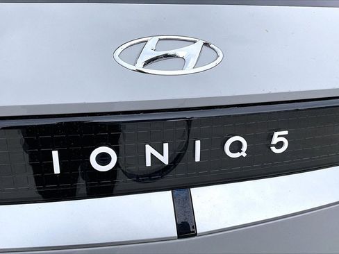 Used 2022 Hyundai Ioniq 5 SE w/ Cargo Package image 23