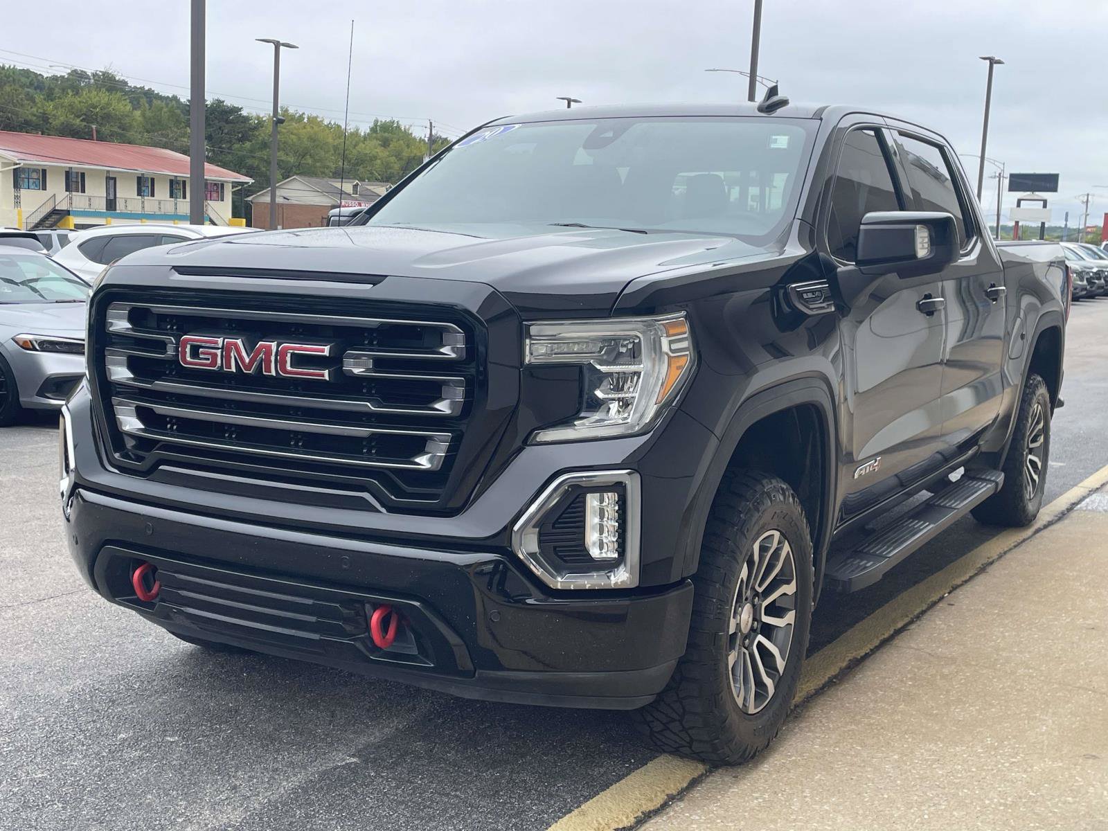 Used 2020 GMC Sierra 1500 AT4 w/ AT4 Premium Package AWD/4WD image 4