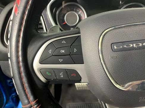 Used 2016 Dodge Challenger R/T Scat Pack w/ Leather Interior Group image 17