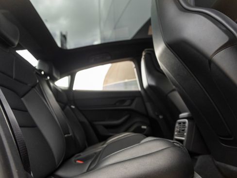 Certified 2020 Porsche Taycan 4S AWD/4WD image 39