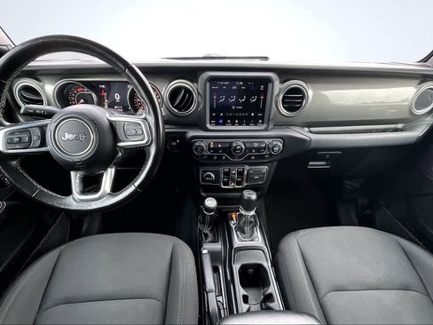 Used 2023 Jeep Wrangler Sahara w/ Cold Weather Group image 10