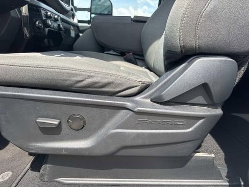 Used 2024 Ford F250 XLT image 13