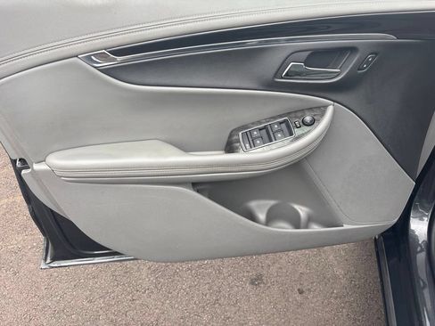 Used 2015 Chevrolet Impala LT w/ Convenience Package FWD image 11