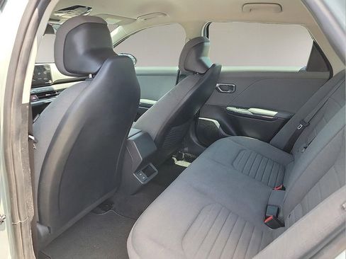 Used 2025 Kia K4 EX FWD image 9