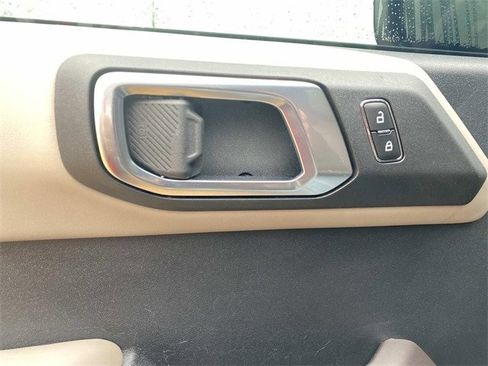 Used 2023 Ford Bronco Wildtrak image 52