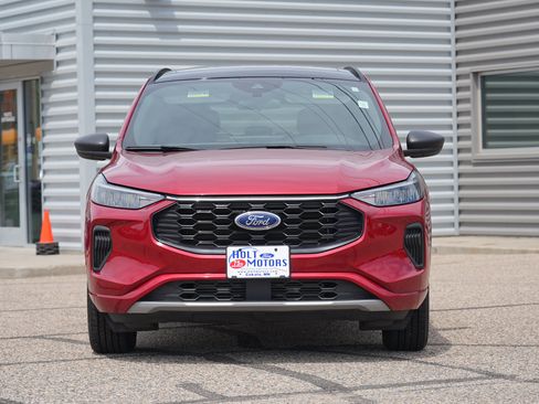 Used 2024 Ford Escape ST-Line w/ Tech Pack #1 AWD/4WD image 9