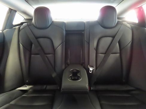 Used 2021 Tesla Model 3 Standard Range Plus image 32