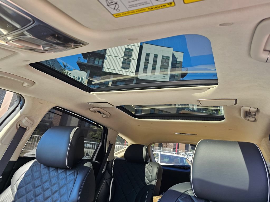 Certified 2025 Genesis GV80 3.5T Prestige AWD/4WD image 10