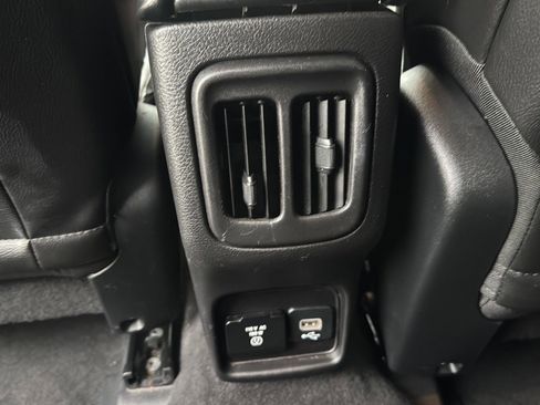 Used 2018 Jeep Compass Limited image 24