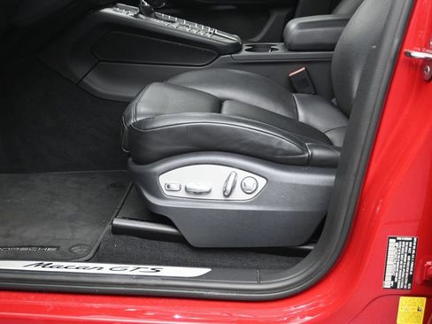 Used 2017 Porsche Macan GTS AWD/4WD image 20