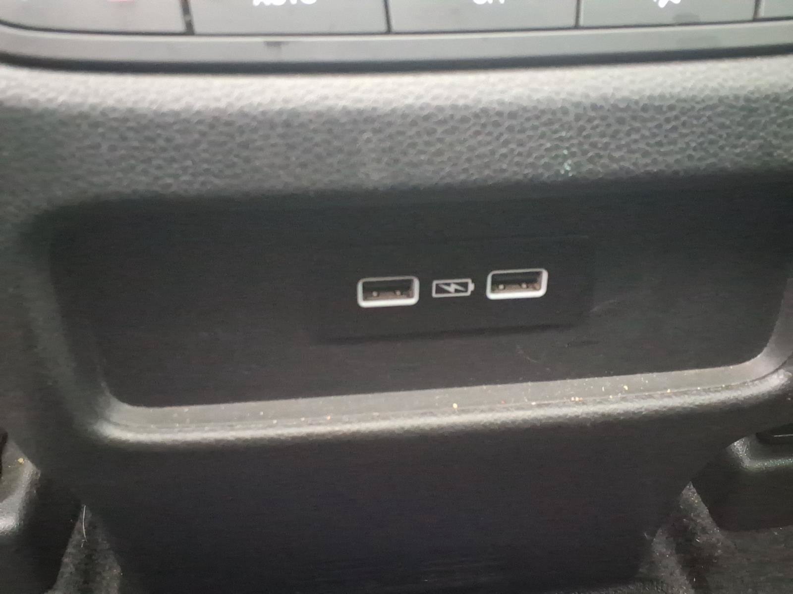 Certified 2023 Honda Pilot Touring image 36