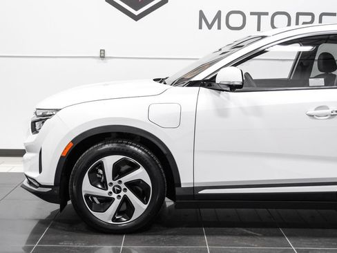 Used 2023 VinFast VF 8 Eco AWD/4WD image 12