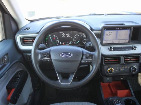 Used 2022 Ford Maverick XLT image 10