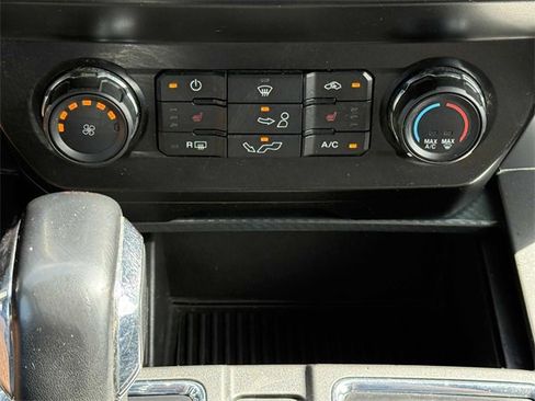 Used 2019 Ford F150 XLT w/ Equipment Group 302A Luxury image 4