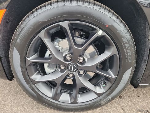 Used 2026 Chrysler Pacifica Select w/ S Appearance Package image 27