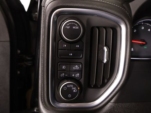 Used 2022 Chevrolet Silverado 2500 LT w/ Convenience Package image 8