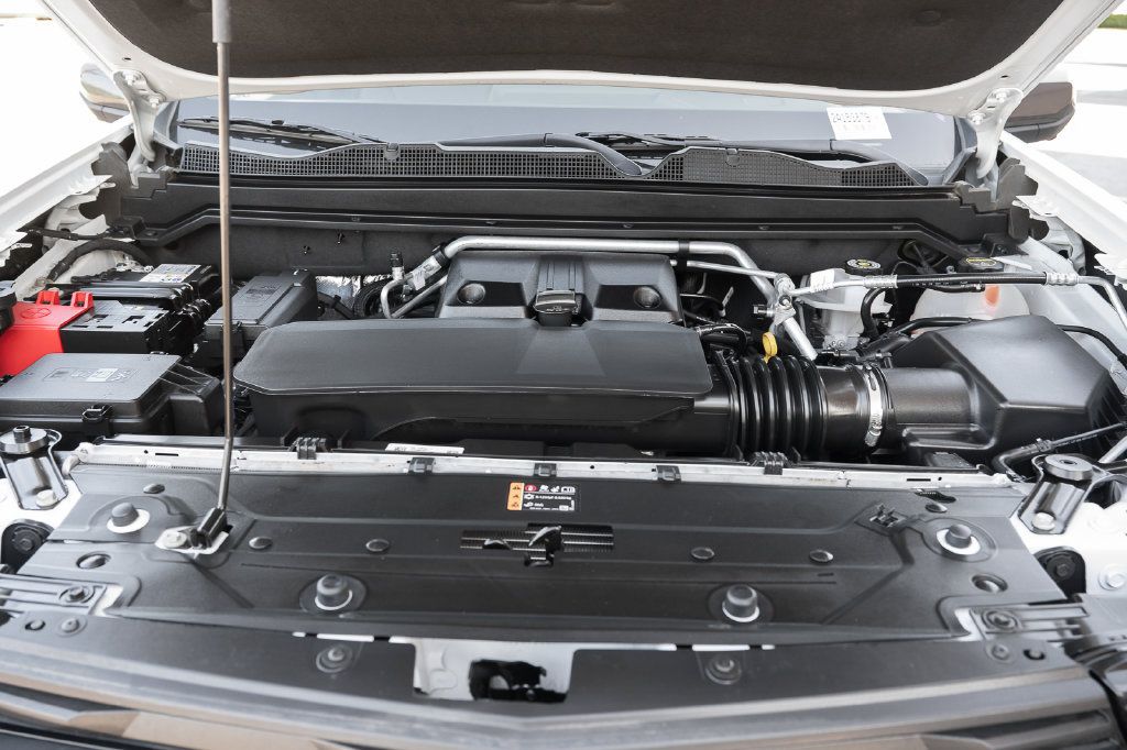 Used 2025 Chevrolet Colorado Trail Boss AWD/4WD image 15