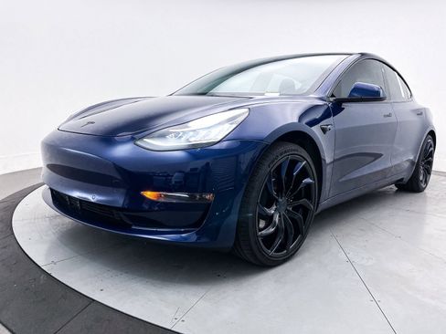 Used 2018 Tesla Model 3 Long Range image 13