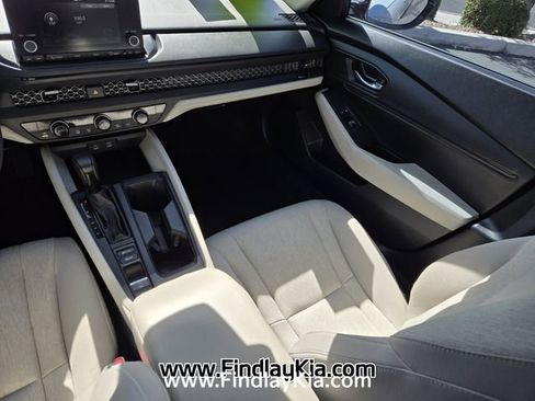 Used 2023 Honda Accord EX image 16