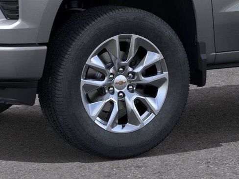 New 2026 Chevrolet Silverado 1500 Custom RWD image 9