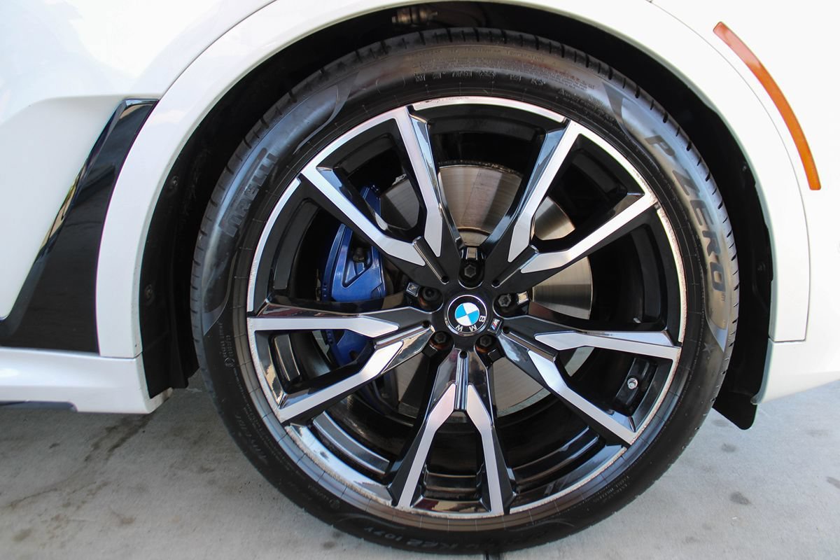 Used 2019 BMW X7 xDrive50i w/ Dynamic Handling Package AWD/4WD image 12