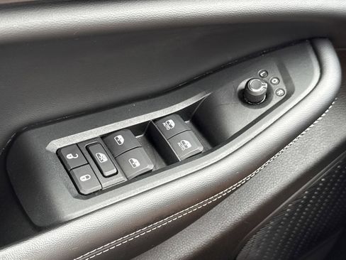 Used 2025 Jeep Grand Cherokee Laredo w/ MOPAR Finishing Package RWD image 14