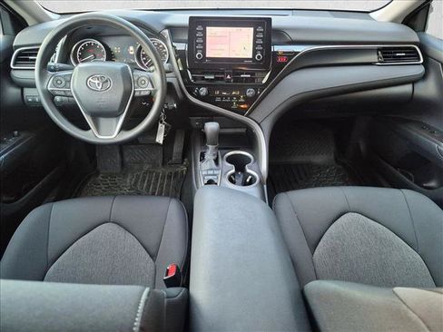 Used 2022 Toyota Camry LE AWD/4WD image 15