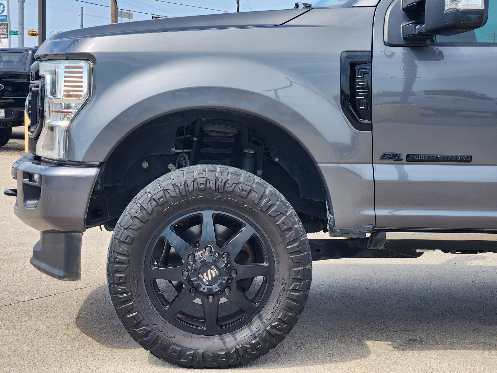 Used 2022 Ford F350 Lariat w/ Lariat Ultimate Package AWD/4WD image 9