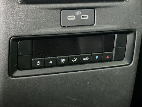 Used 2024 MAZDA CX-90 Plug-In Hybrid w/ Preferred AWD/4WD image 28