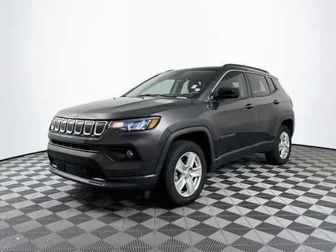Used 2022 Jeep Compass Latitude w/ Sun and Sound Group AWD/4WD image 47