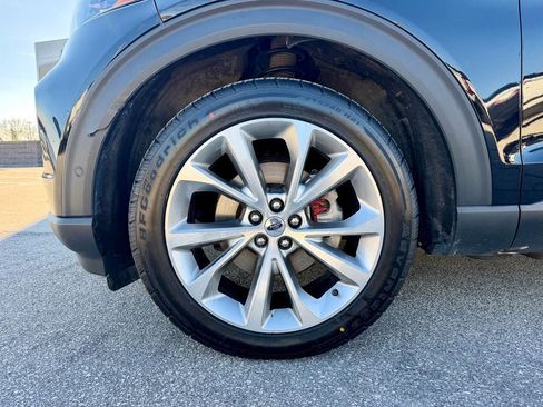 Used 2021 Ford Explorer Platinum w/ Equipment Group 601A AWD/4WD image 42