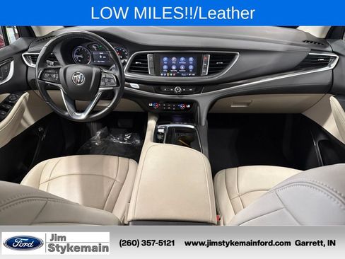 Used 2023 Buick Enclave Essence FWD image 2